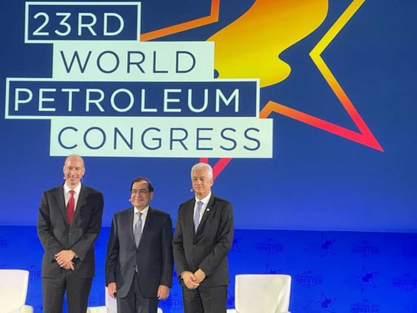 " وزير البترول " يشارك في مؤتمر البترول العالمي بـ " هيوستن الأمريكية "