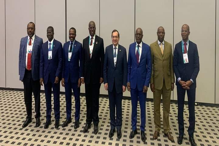 " المُلا " يلتقي وزراء البترول الأفارقة على هامش مؤتمر " سيراويك " لمناقشة المبادرة الأفريقية المُقرر طرحها بـ " قمة المناخ "