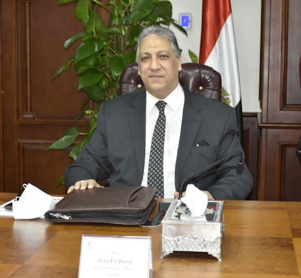 الجيولوجي علاء البطل الرئيس التنفيذي للهيئة المصرية العامة للبترول خلال فعاليات الاجتماع