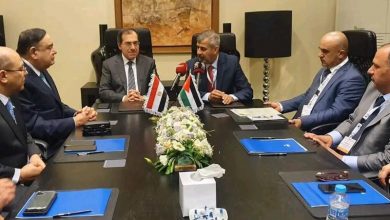 وزير البترول المصري ووزير الطاقة الأردني خلال توقيع مذكرة التفاهم