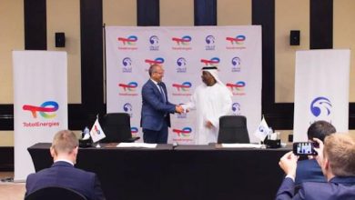 توقيع الاتفاقية بين " أدنوك الإماراتية " و " توتال إنرجيز الفرنسية "