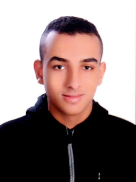 الطالب يوسف أحمد إسماعيل 
