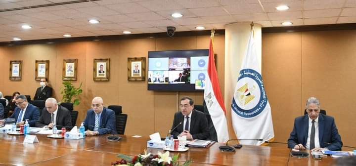 وزير البترول يترأس الجمعيات العمومية لشركات الأسكندرية و العامرية و البتروكيماويات المصرية 